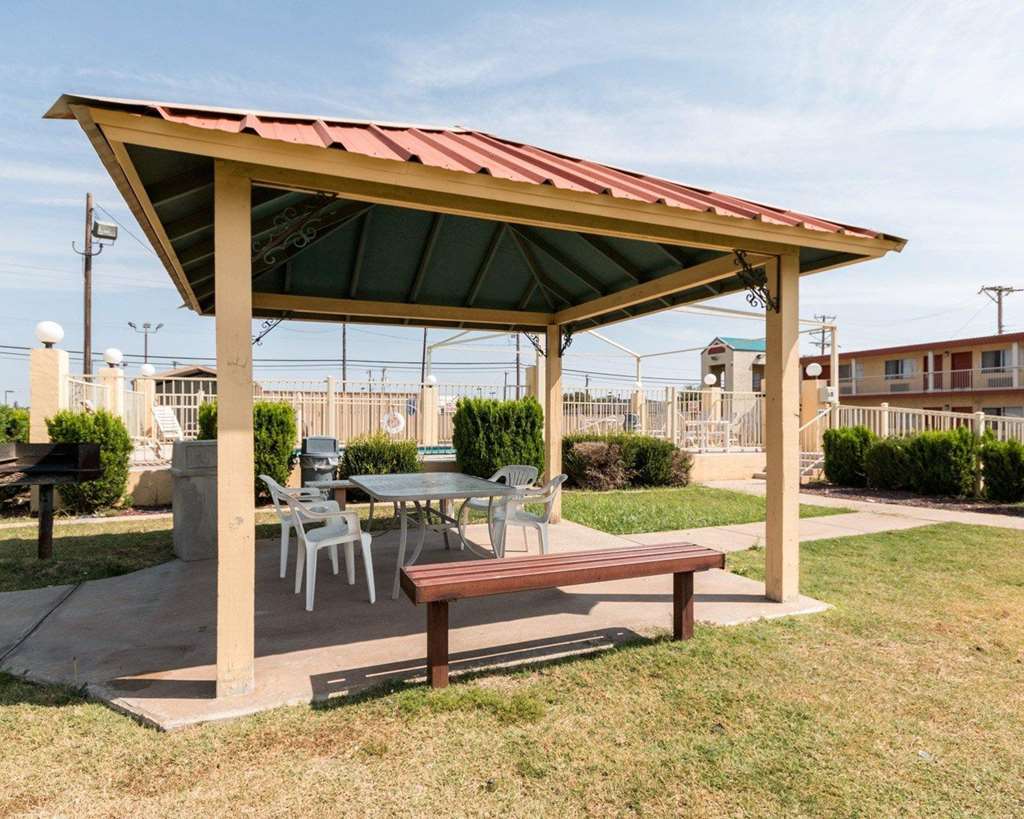 לובוק Lone Star Inn שירותים תמונה