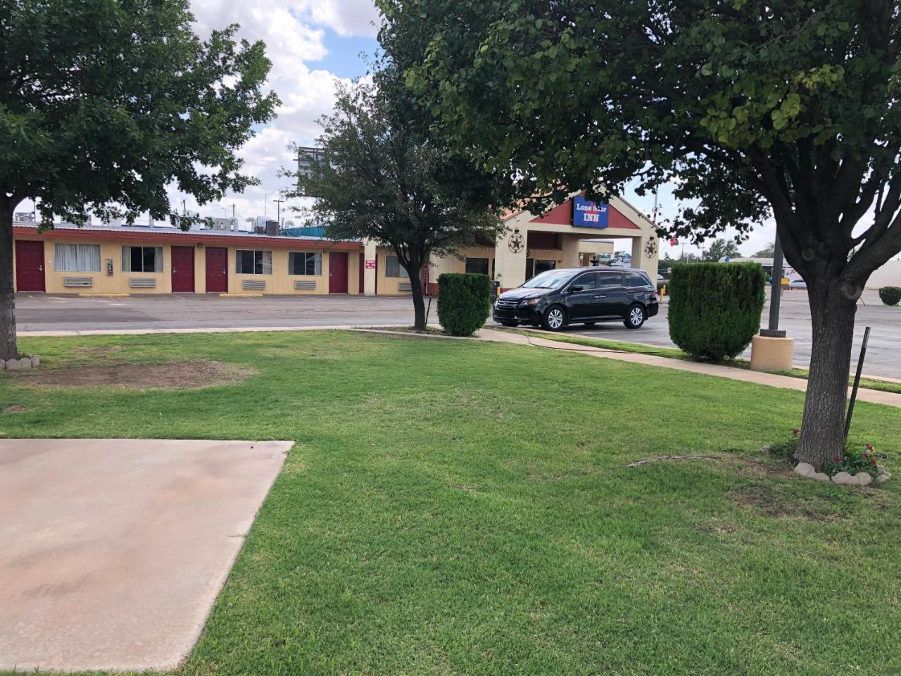 לובוק Lone Star Inn מראה חיצוני תמונה