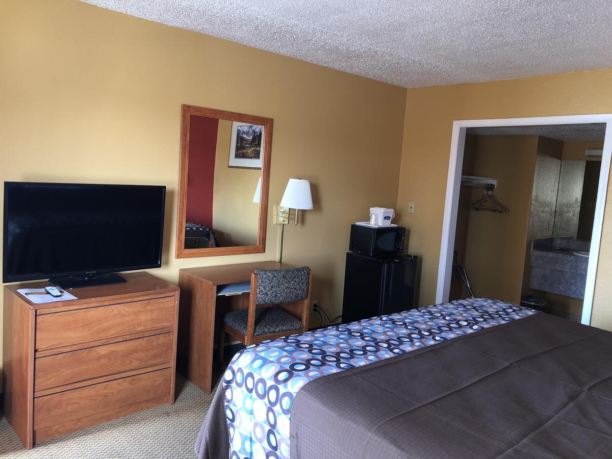 לובוק Lone Star Inn מראה חיצוני תמונה