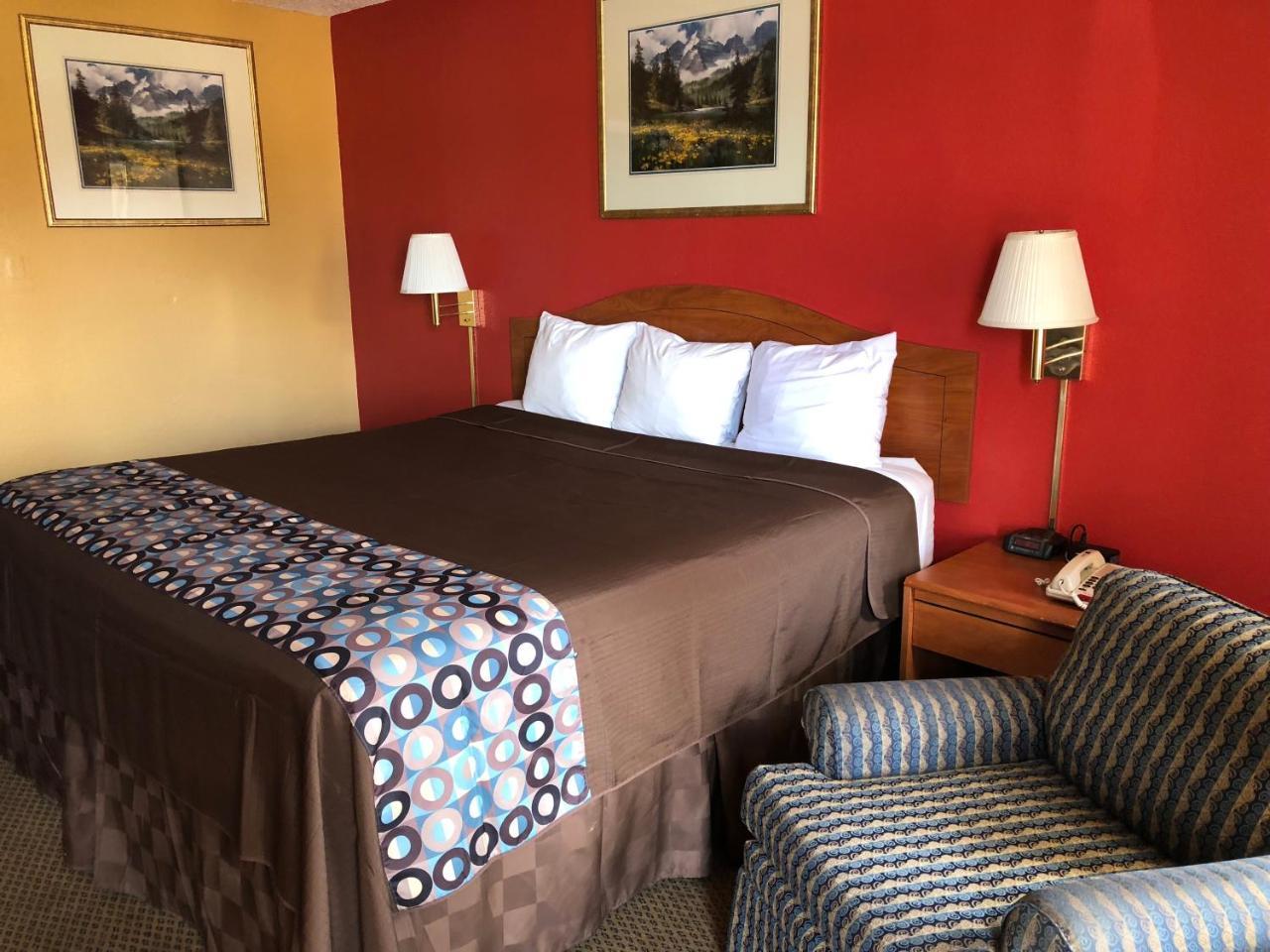לובוק Lone Star Inn מראה חיצוני תמונה