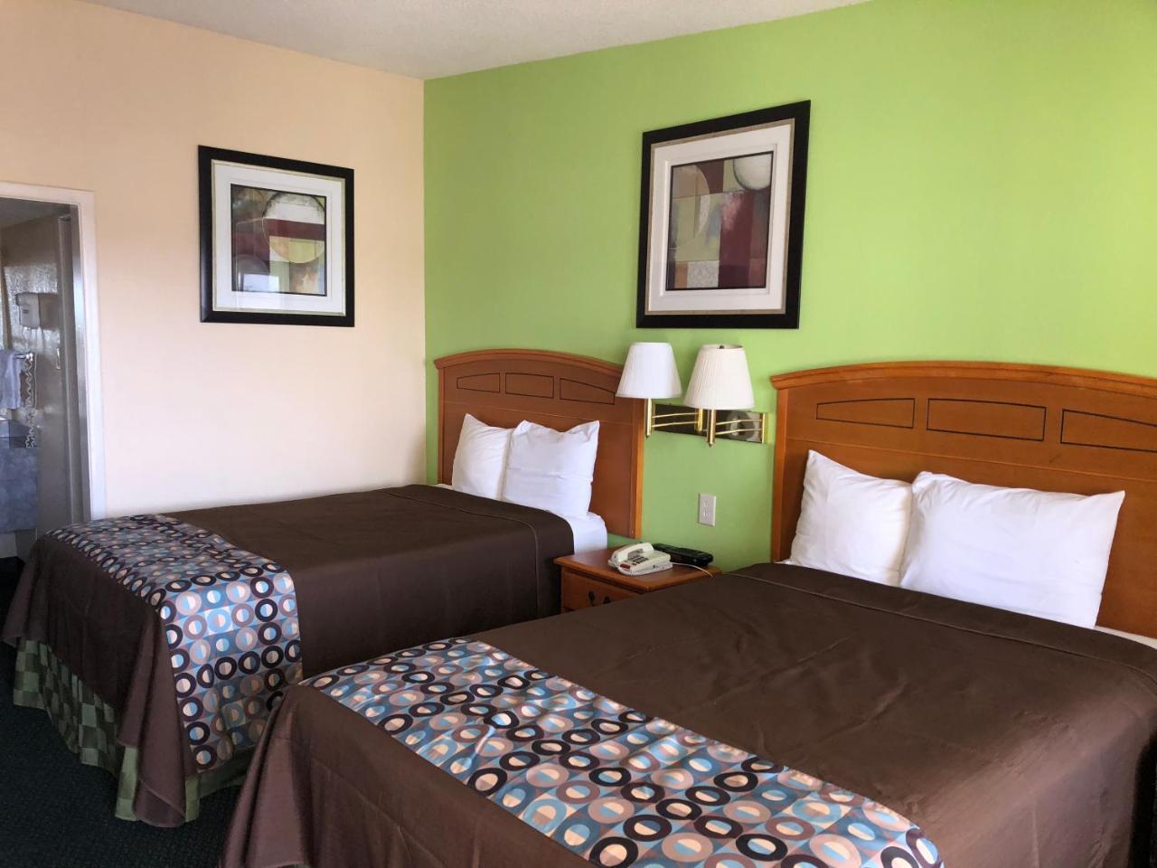 לובוק Lone Star Inn מראה חיצוני תמונה