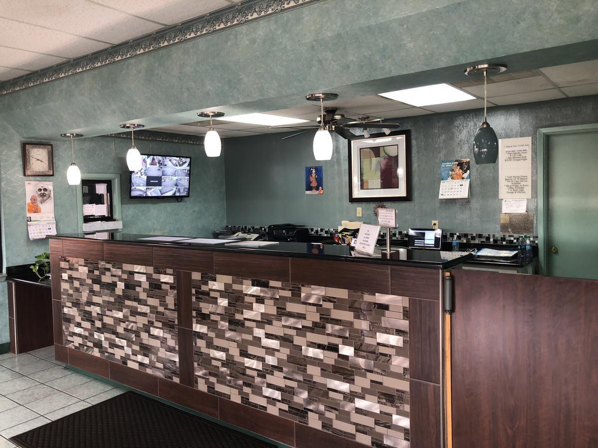 לובוק Lone Star Inn מראה חיצוני תמונה